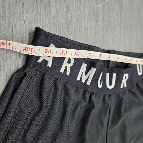 Under Armour Women's Black Athletic Shorts Size S - Picture 7 of 10